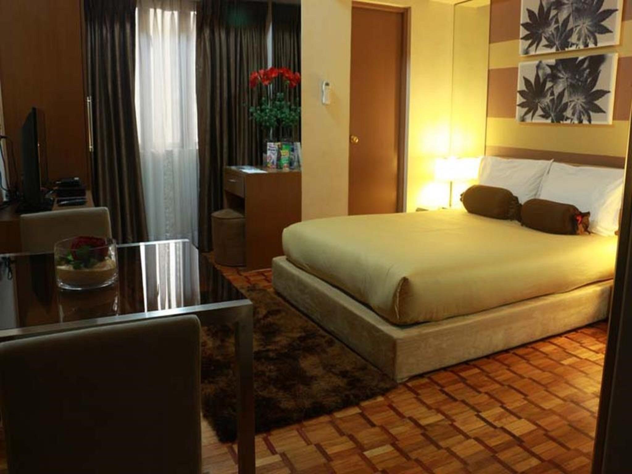 Prince Plaza II Condotel Макати Экстерьер фото
