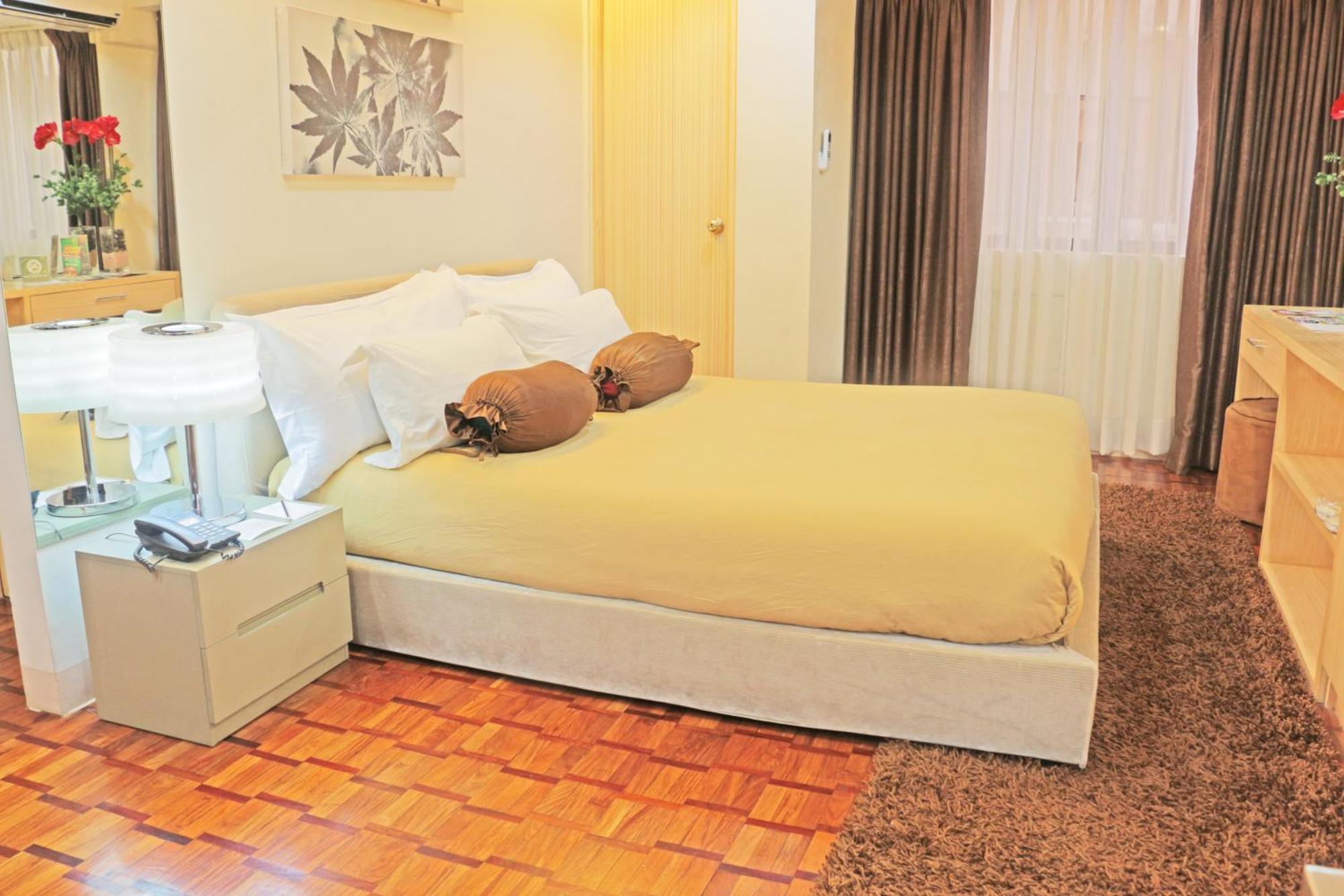 Prince Plaza II Condotel Макати Экстерьер фото