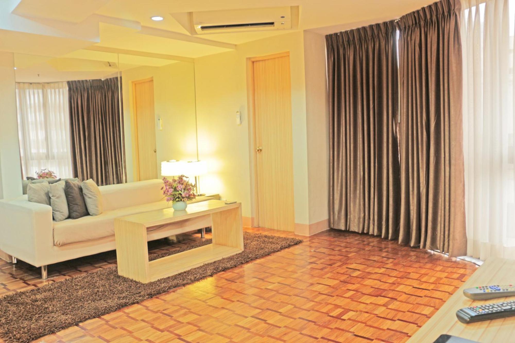 Prince Plaza II Condotel Макати Экстерьер фото