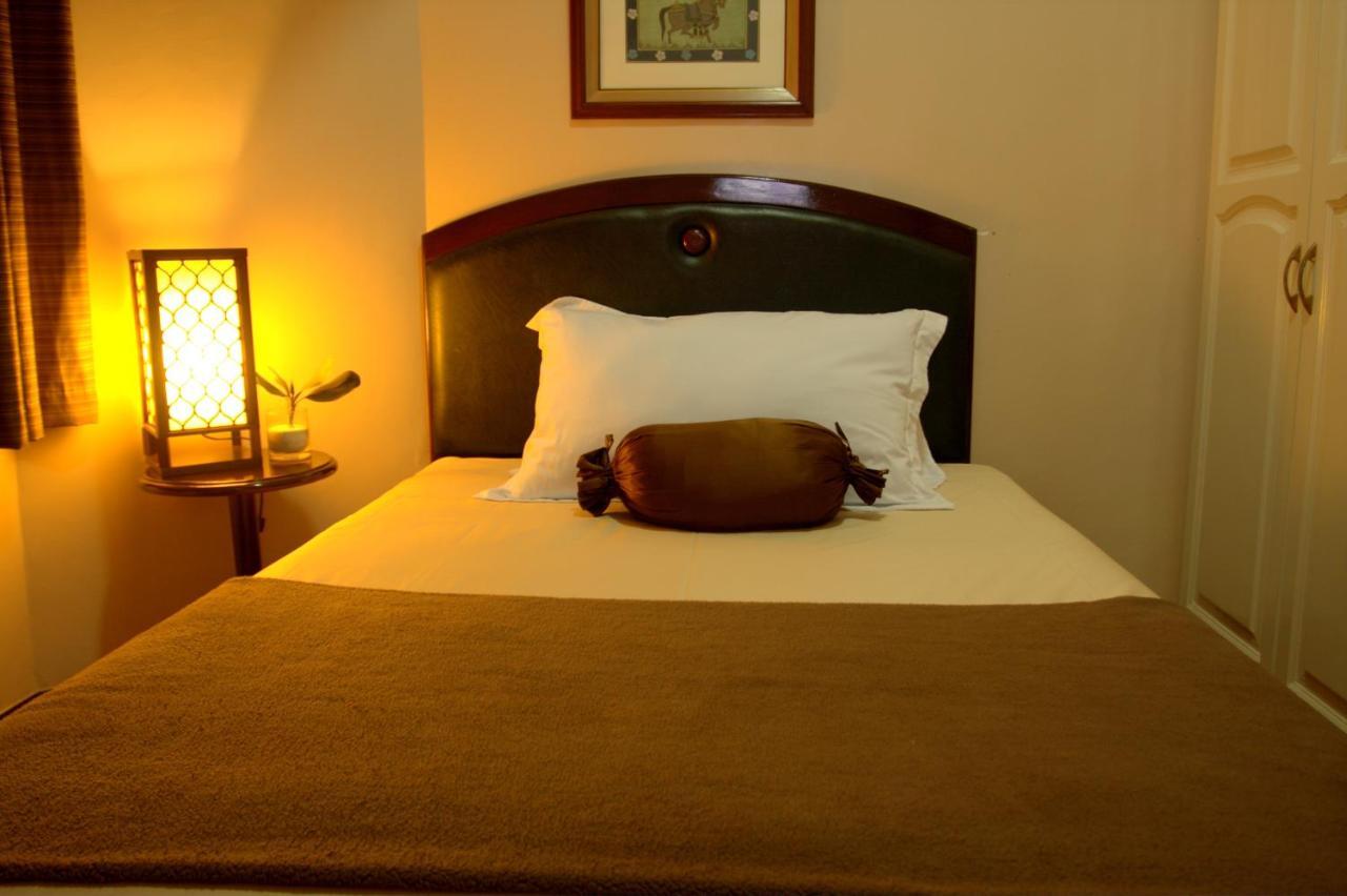 Prince Plaza II Condotel Макати Экстерьер фото
